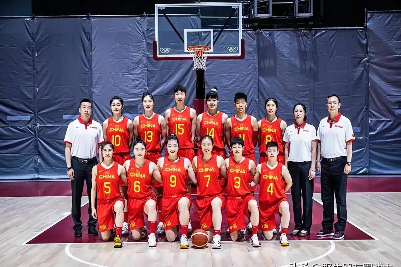 星空体育在线下载-包含湖南队迎来胜利：挺进全国女子足球锦标赛八强的词条